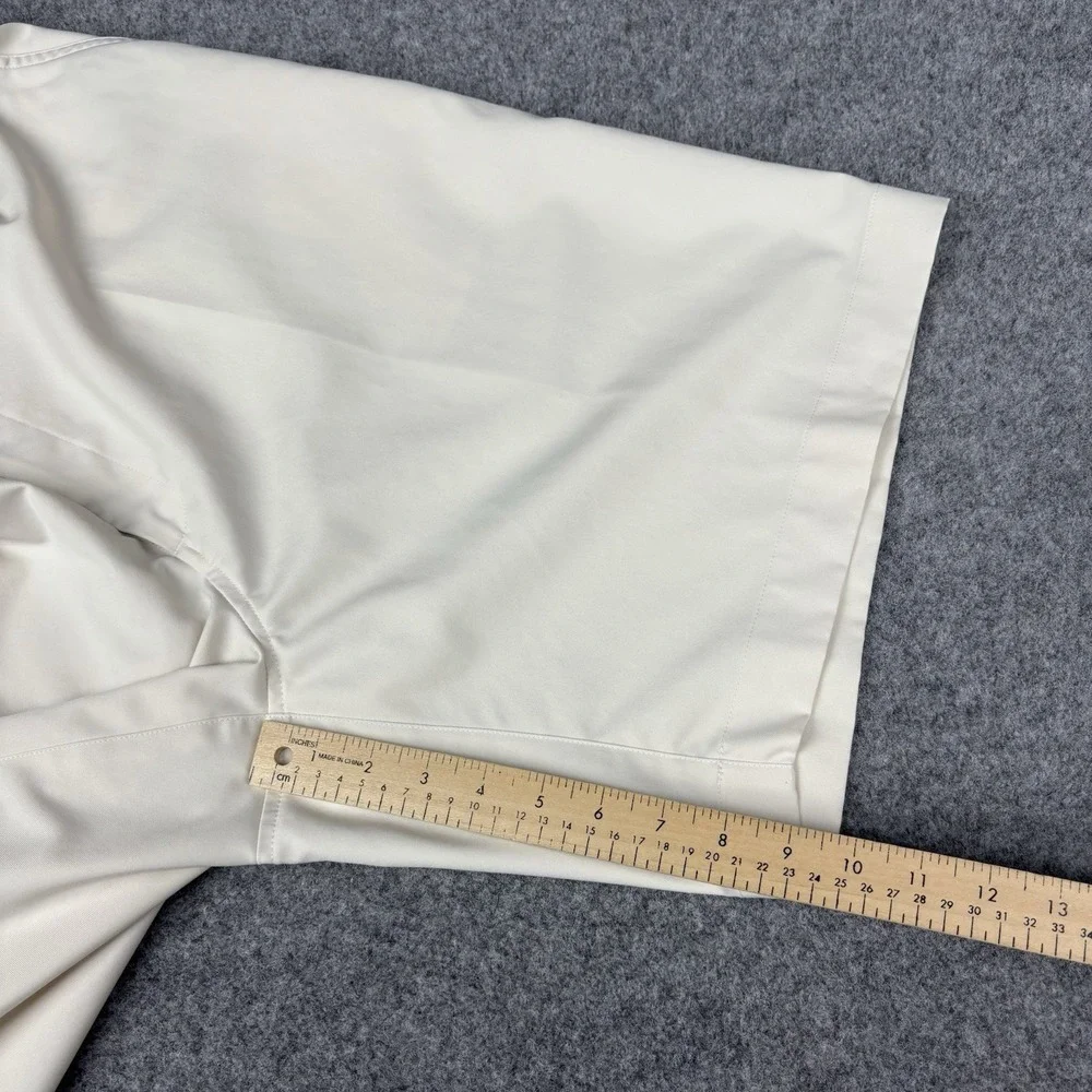 Under Armour Performance Golf Shorts Men's 40R White Flat Front Casual Stretch
